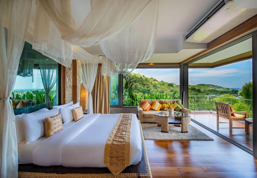 Sea View Villa, Bangtao 4 Bedrooms 別墅 *